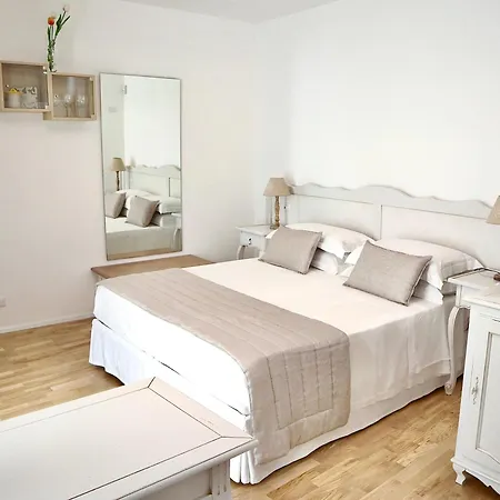 Adagio Salentino Couette-café 4*