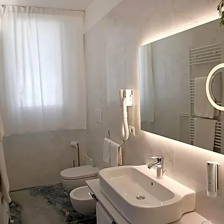 Adagio Salentino Couette-café 4*